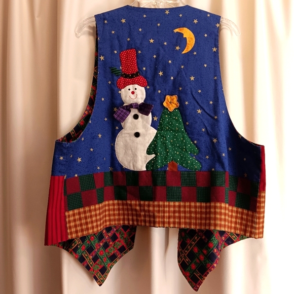 Vintage Lined 90's Reversable Christmas Vest.  Size Large **see measurements - Picture 2 of 3